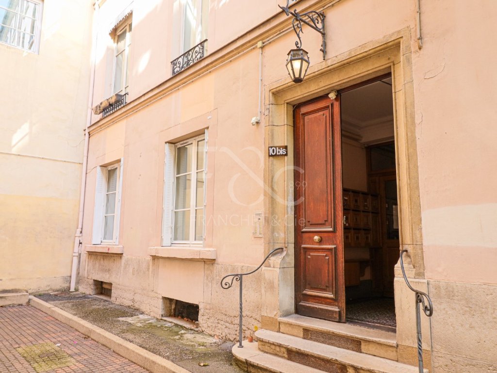 Appartement type 4 de 78 m A VENDRE - LYON 2EME ARRONDISSEMENT - 77,72 m2 - 442000 €