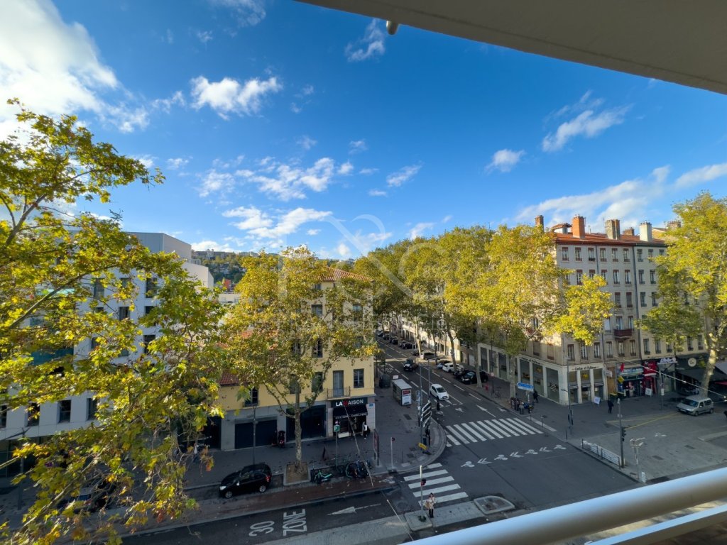 appartement T4 A VENDRE - LYON 2EME ARRONDISSEMENT - 98.88 m2 - 495000 €