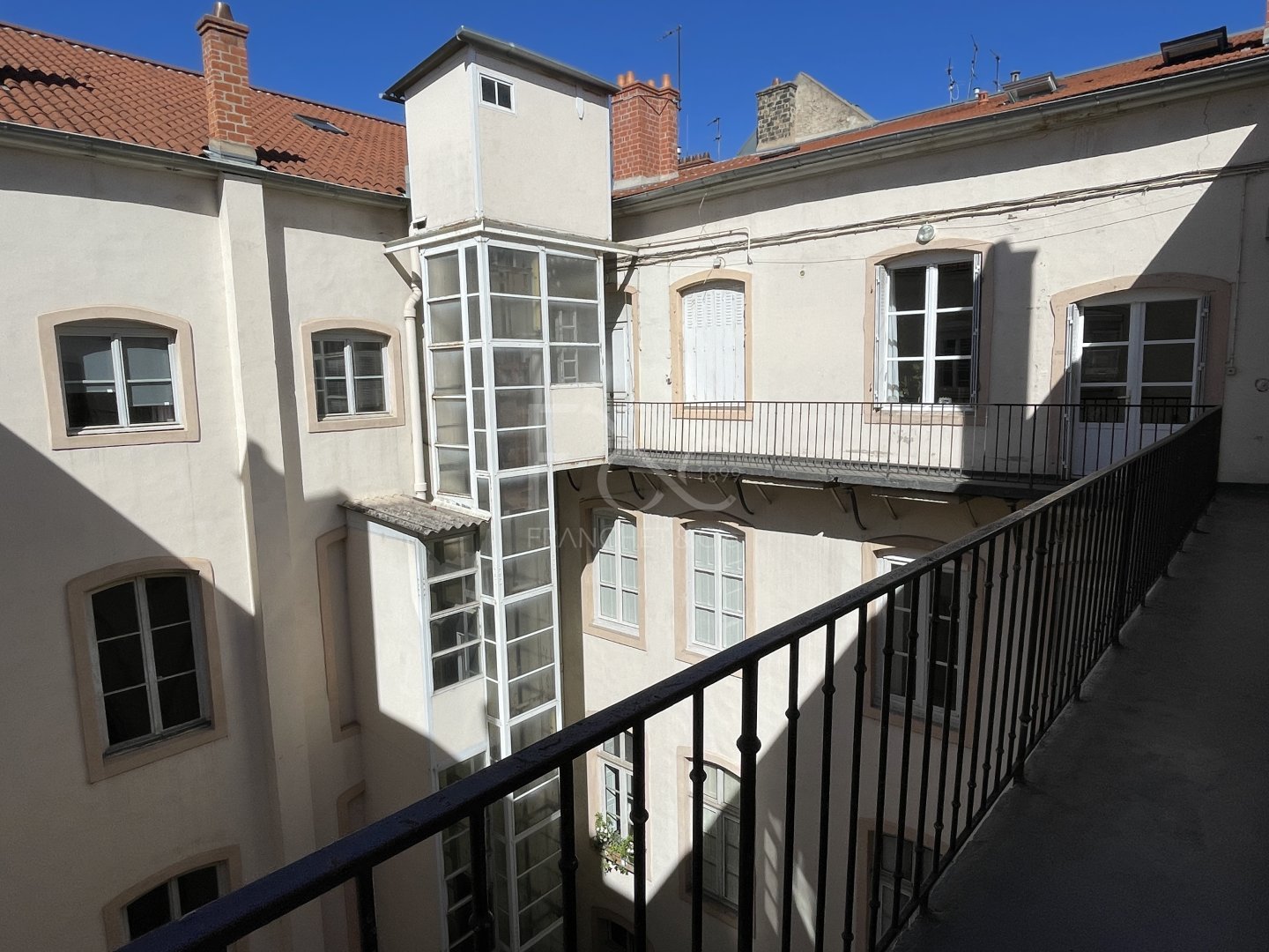 APPARTEMENT T5 A LOUER - LYON 2EME ARRONDISSEMENT Jacobins - 143.09 m2 - 1990€ charges comprises par mois