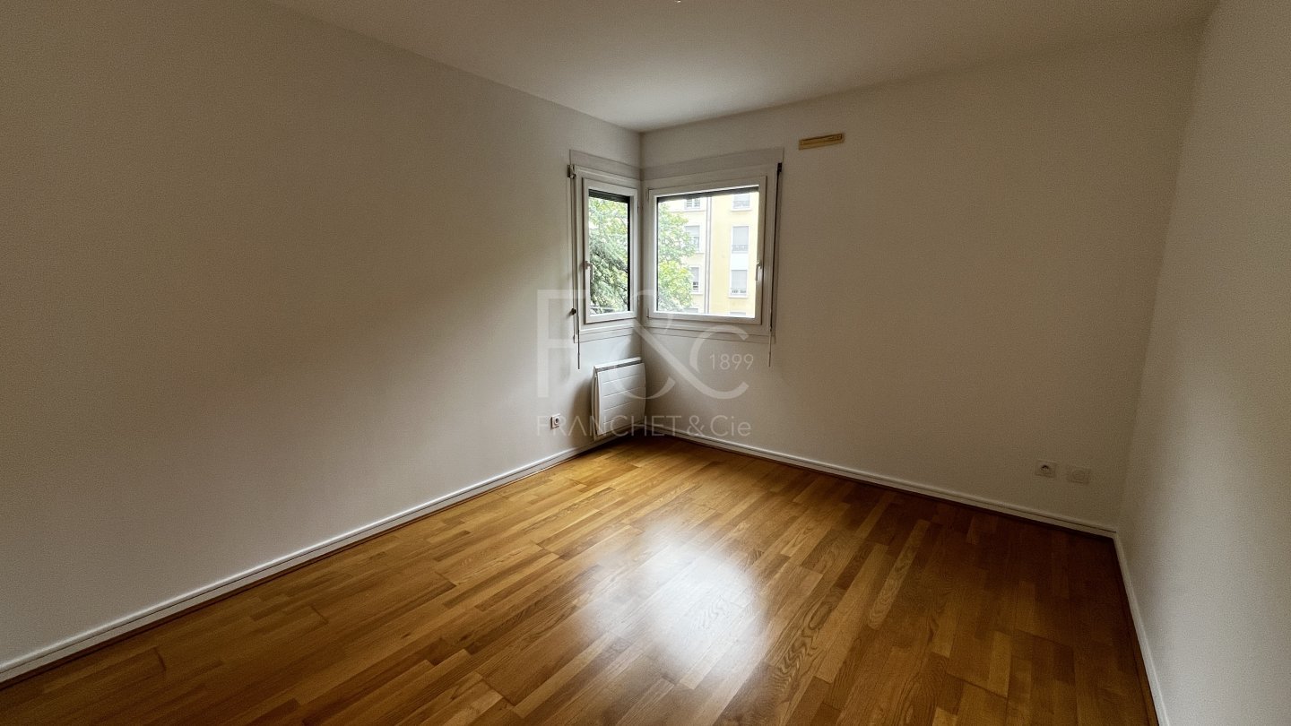 APPARTEMENT T5 A LOUER - LYON 4EME ARRONDISSEMENT - 115.43 m2 - 1 747 &euro; charges comprises par mois