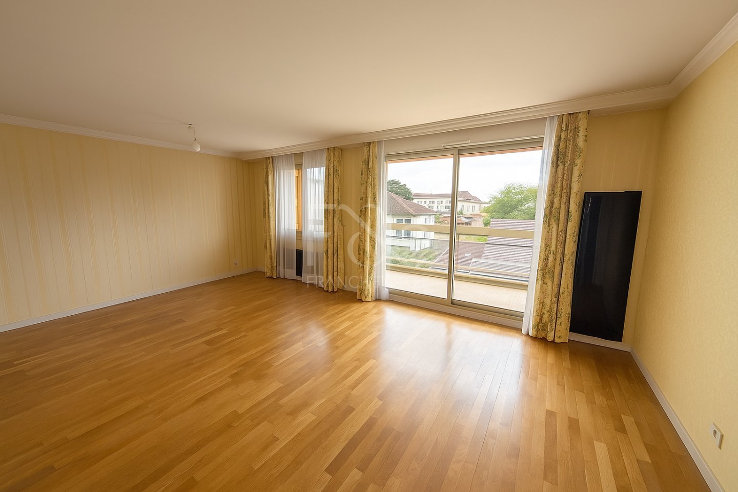 APPARTEMENT T5 A LOUER - LYON 5EME ARRONDISSEMENT - 120.9 m2 - 1640€ charges comprises par mois