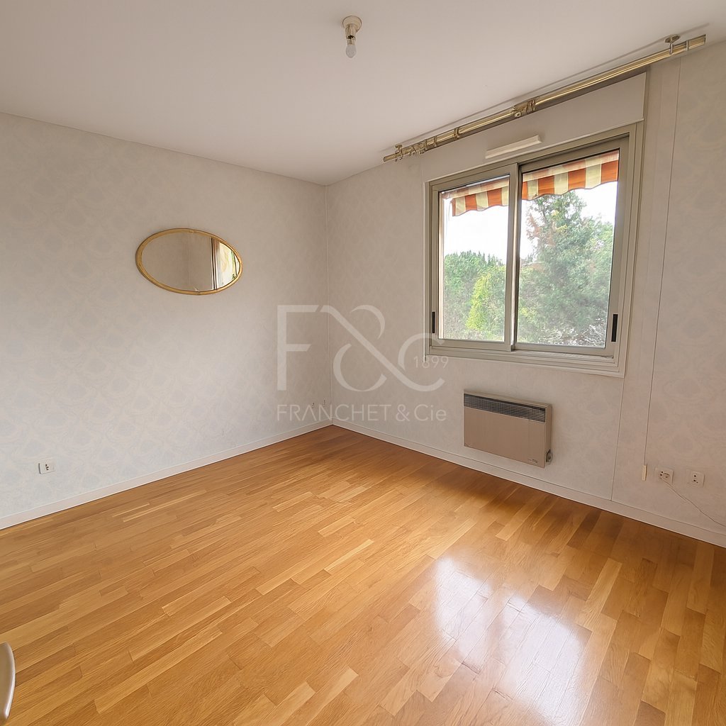 APPARTEMENT T5 A LOUER - LYON 5EME ARRONDISSEMENT - 120.9 m2 - 1640€ charges comprises par mois