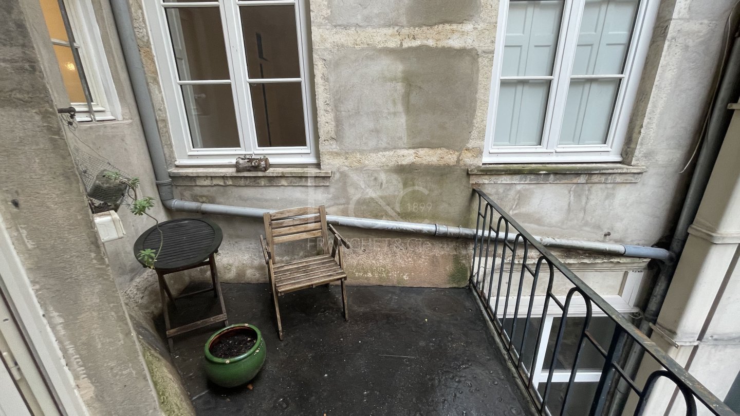 APPARTEMENT T5 A LOUER - LYON 6EME ARRONDISSEMENT - 149.7 m2 - 2�293�&euro; charges comprises par mois