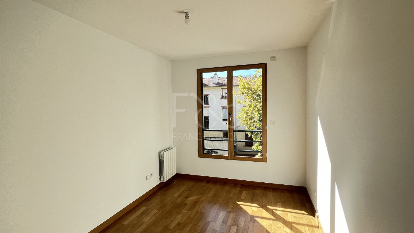 APPARTEMENT T5 A LOUER - LYON 8EME ARRONDISSEMENT Montplaisir Nord - 109.25 m2 - 1 790 &euro; charges comprises par mois
