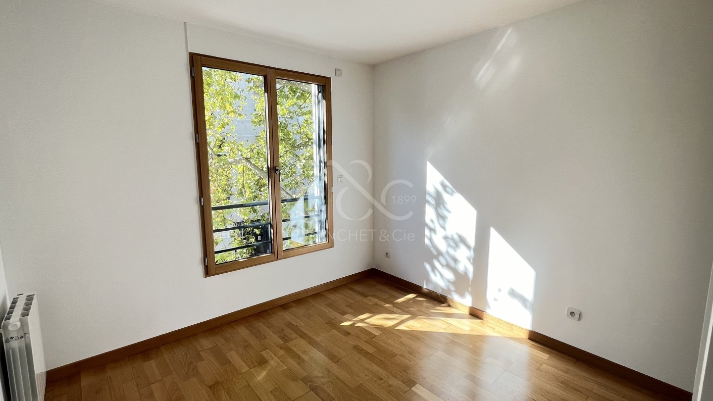 APPARTEMENT T5 A LOUER - LYON 8EME ARRONDISSEMENT Montplaisir Nord - 109.25 m2 - 1 790 &euro; charges comprises par mois