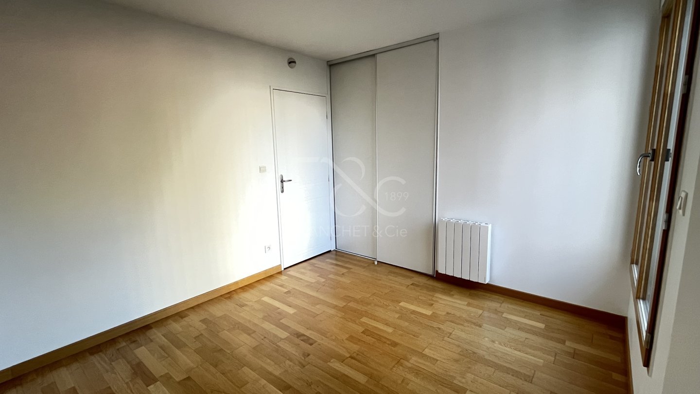 APPARTEMENT T5 A LOUER - LYON 8EME ARRONDISSEMENT Montplaisir Nord - 109.25 m2 - 1 790 &euro; charges comprises par mois