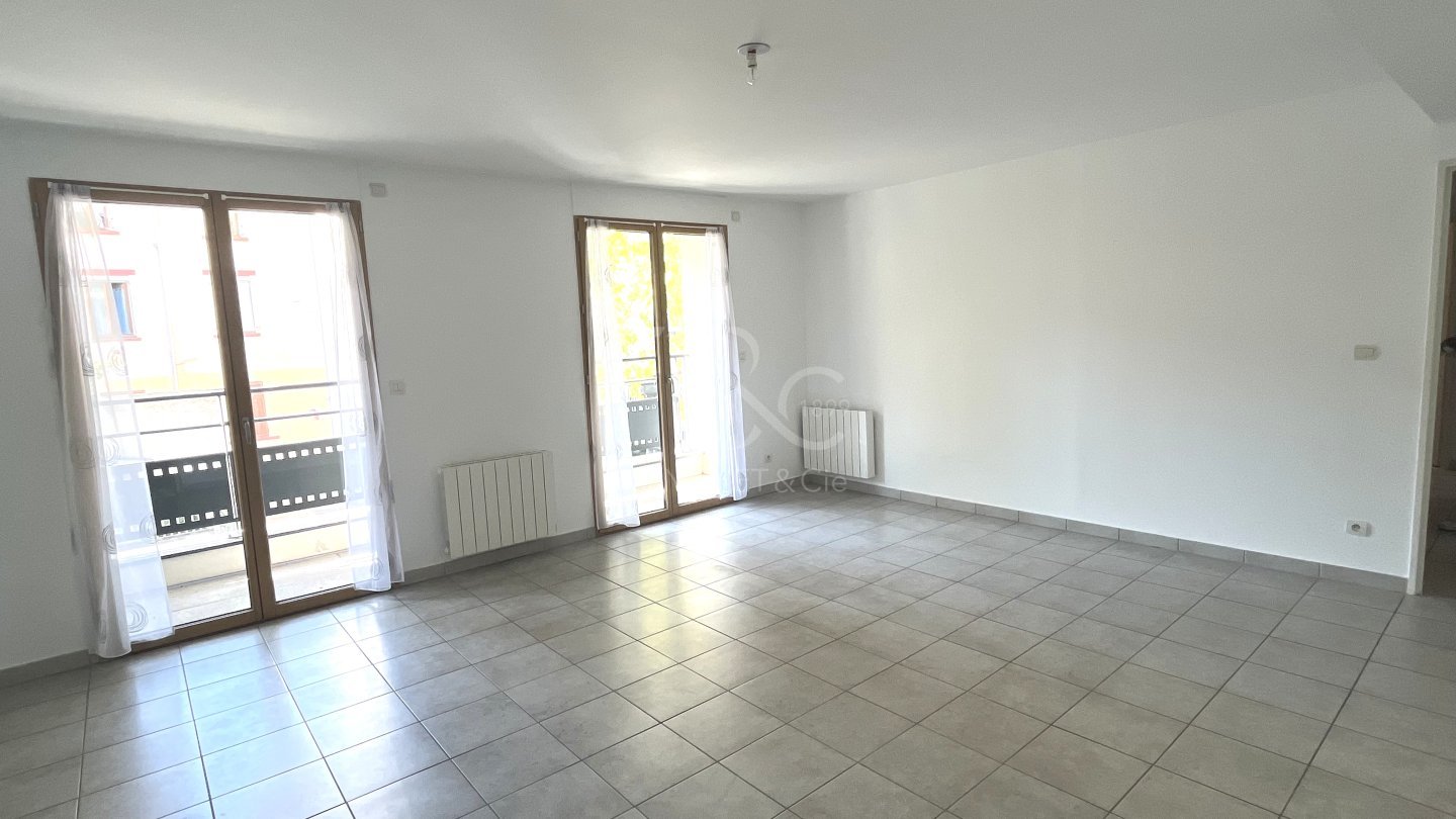 APPARTEMENT T5 A LOUER - LYON 8EME ARRONDISSEMENT Montplaisir Nord - 109.25 m2 - 1 765 &euro; charges comprises par mois