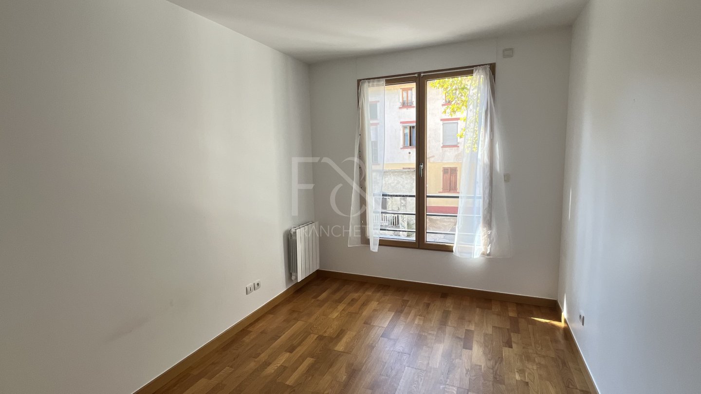 APPARTEMENT T5 A LOUER - LYON 8EME ARRONDISSEMENT Montplaisir Nord - 109.25 m2 - 1 765 &euro; charges comprises par mois