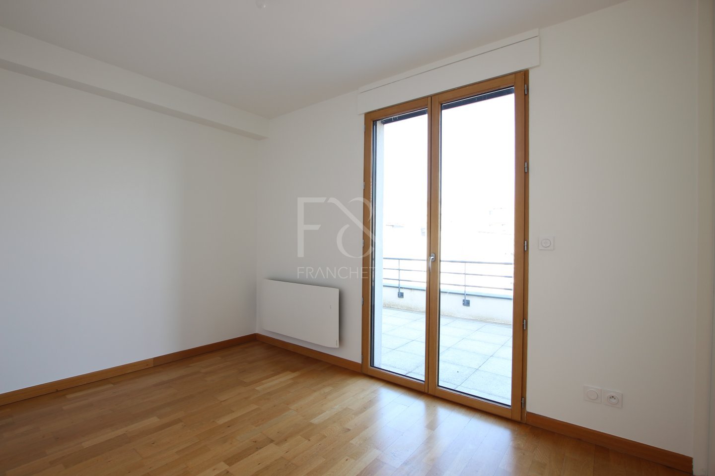 APPARTEMENT T5 A LOUER - LYON 8EME ARRONDISSEMENT Montplaisir Nord - 116.25 m2 - 2 350 &euro; charges comprises par mois