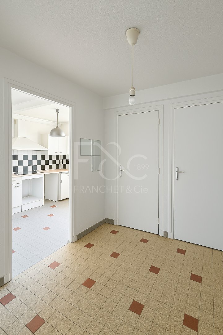 Appartement T5 lumineux avec jardin privatif  Francheville  Travaux et rnovation nergtique en cours