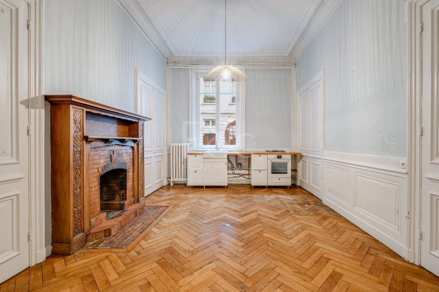 Appartement de Caractère à Lyon – 164 m² à Rénover, Idéal Habitation ou Bureaux