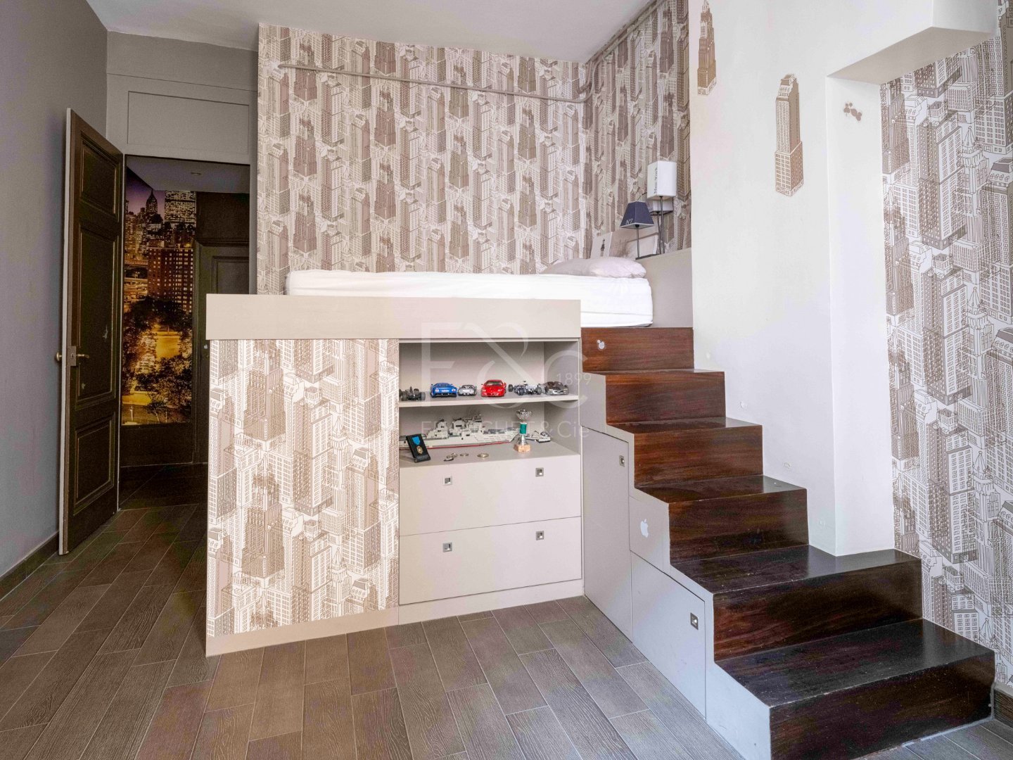 Lyon 2 - Appartement T6 -  Quai Tilsitt -Ainay– 204 m²
